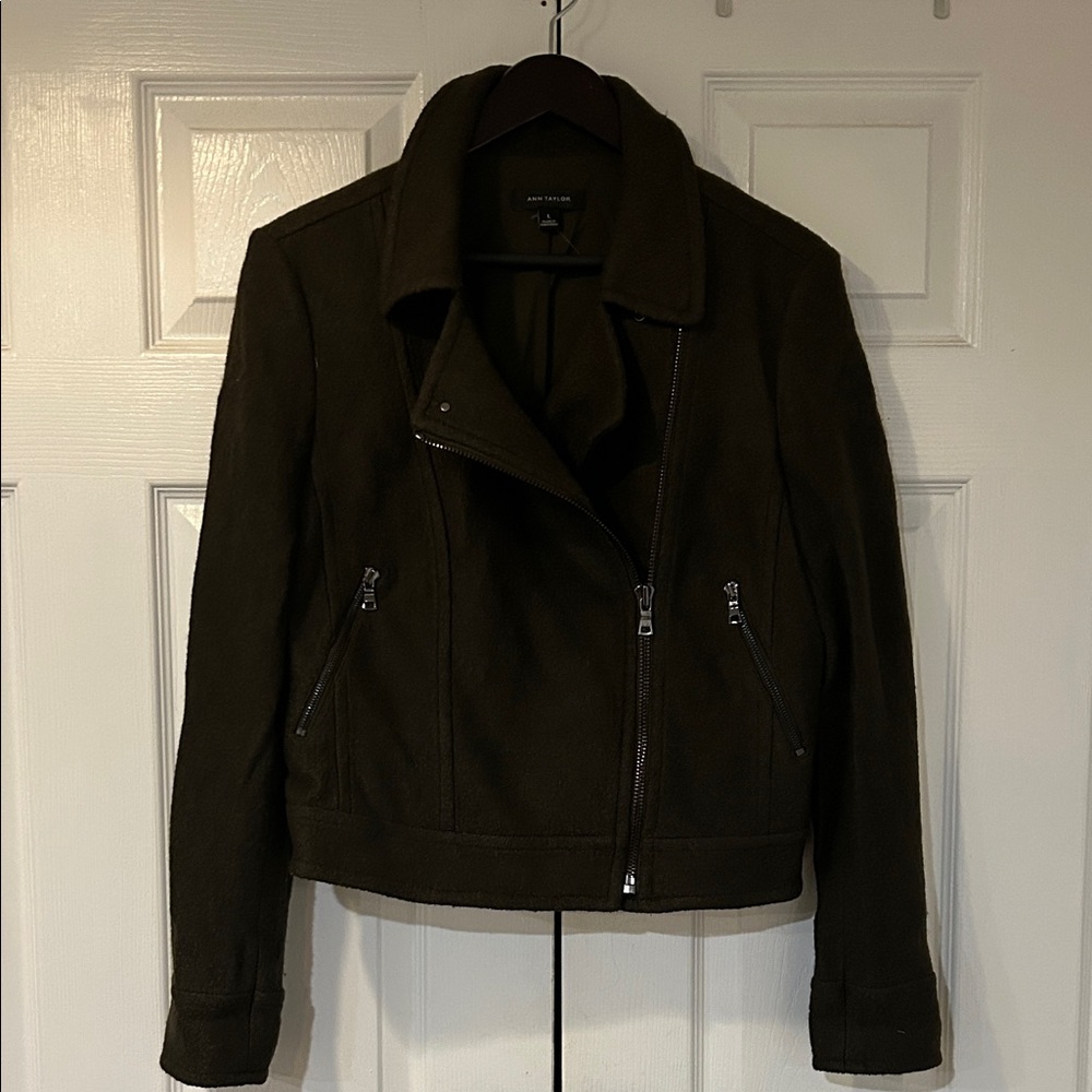 Ann Taylor hunter green cropped moto Jacket - size large